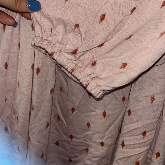 Pink Smocked Sleeve Top​ Puffey sleeves - Picture 6 of 10